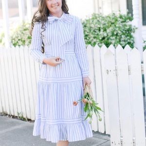 Dainty Jewells Blissful Boardwalk midi dress. Size Medium. Excellent condition.